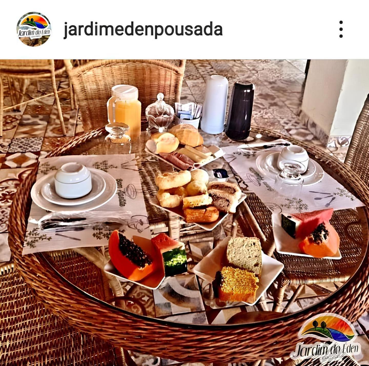 Pousada Jardim Do Eden Santana Do Riacho Esterno foto